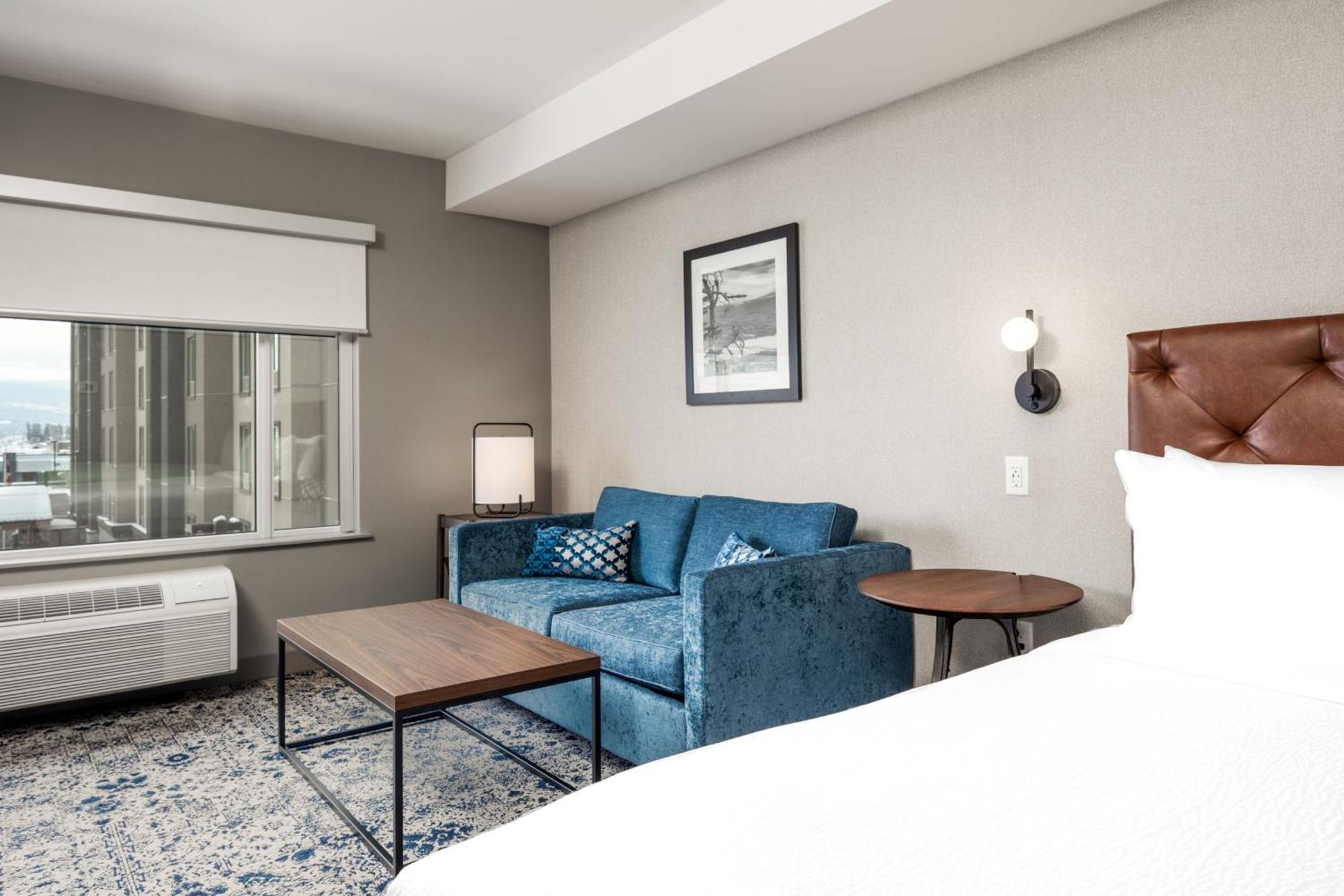 Four Points By Sheraton Kelowna Airport Exterior photo